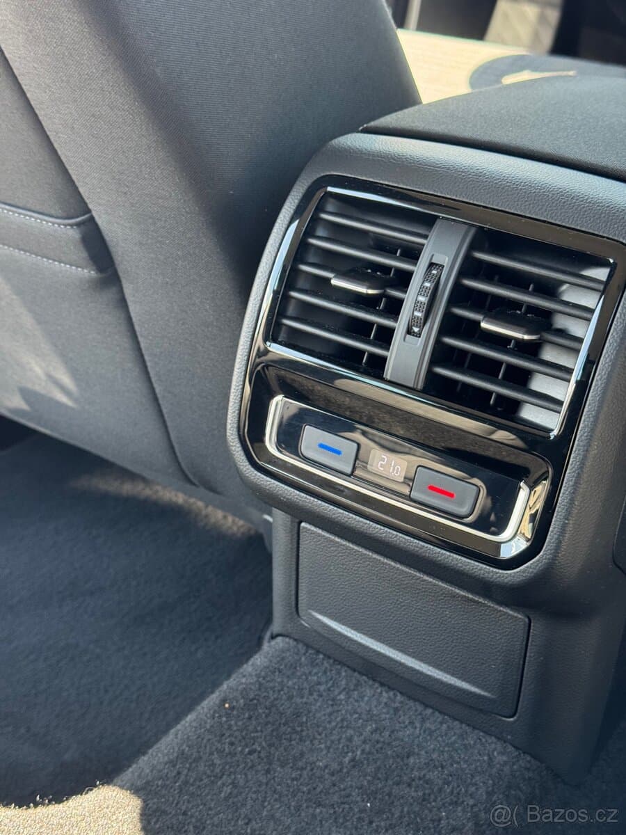 2020 Volkswagen PASSAT - 8