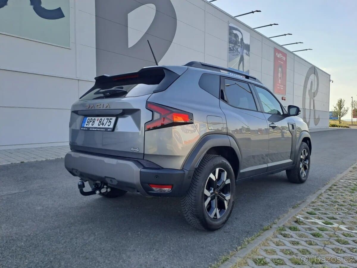 2025 Dacia DUSTER - 8