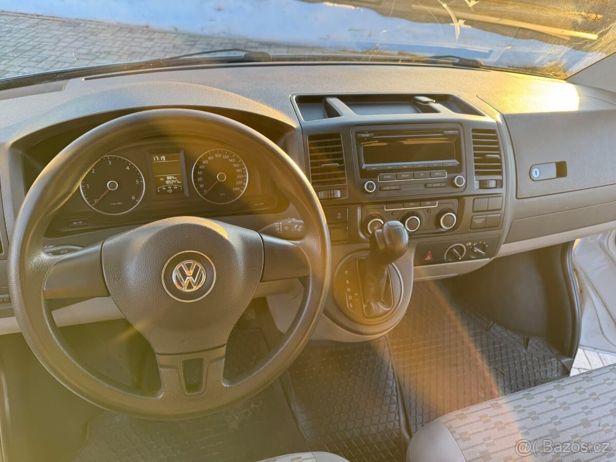 2013 Volkswagen TRANSPORTER - 8