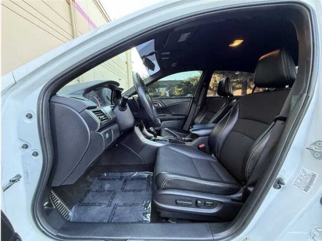 2017 Honda ACCORD - 8