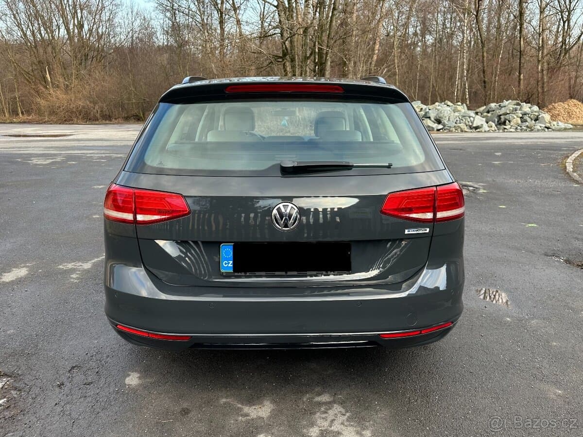2015 Volkswagen PASSAT - 8