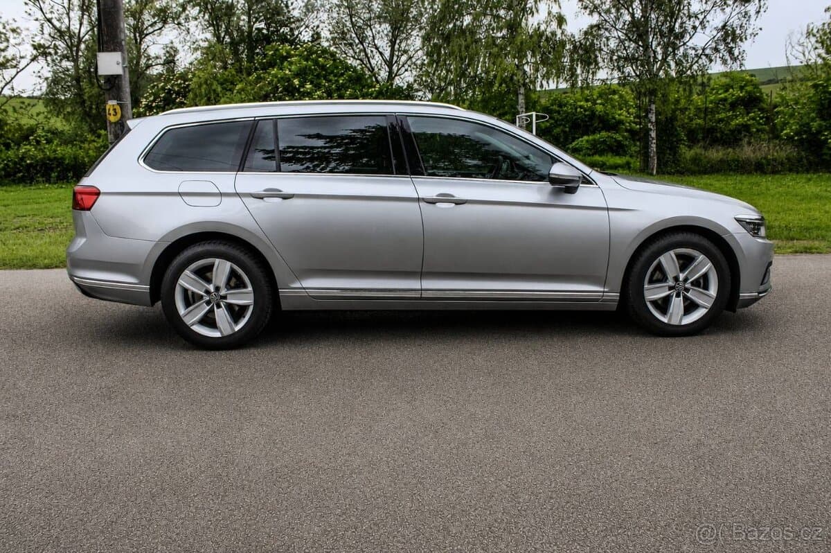 2020 Volkswagen PASSAT - 8