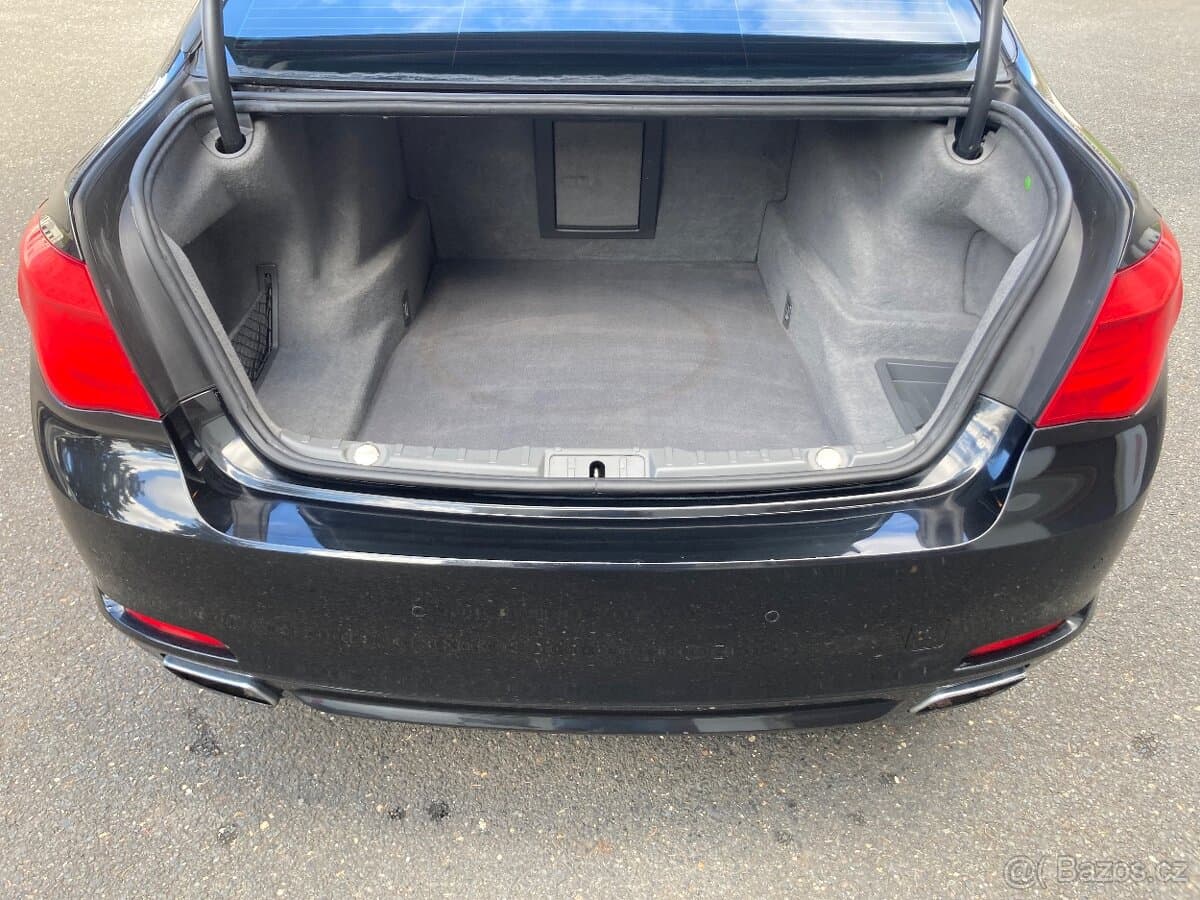 2010 BMW 7-SERIES - 8