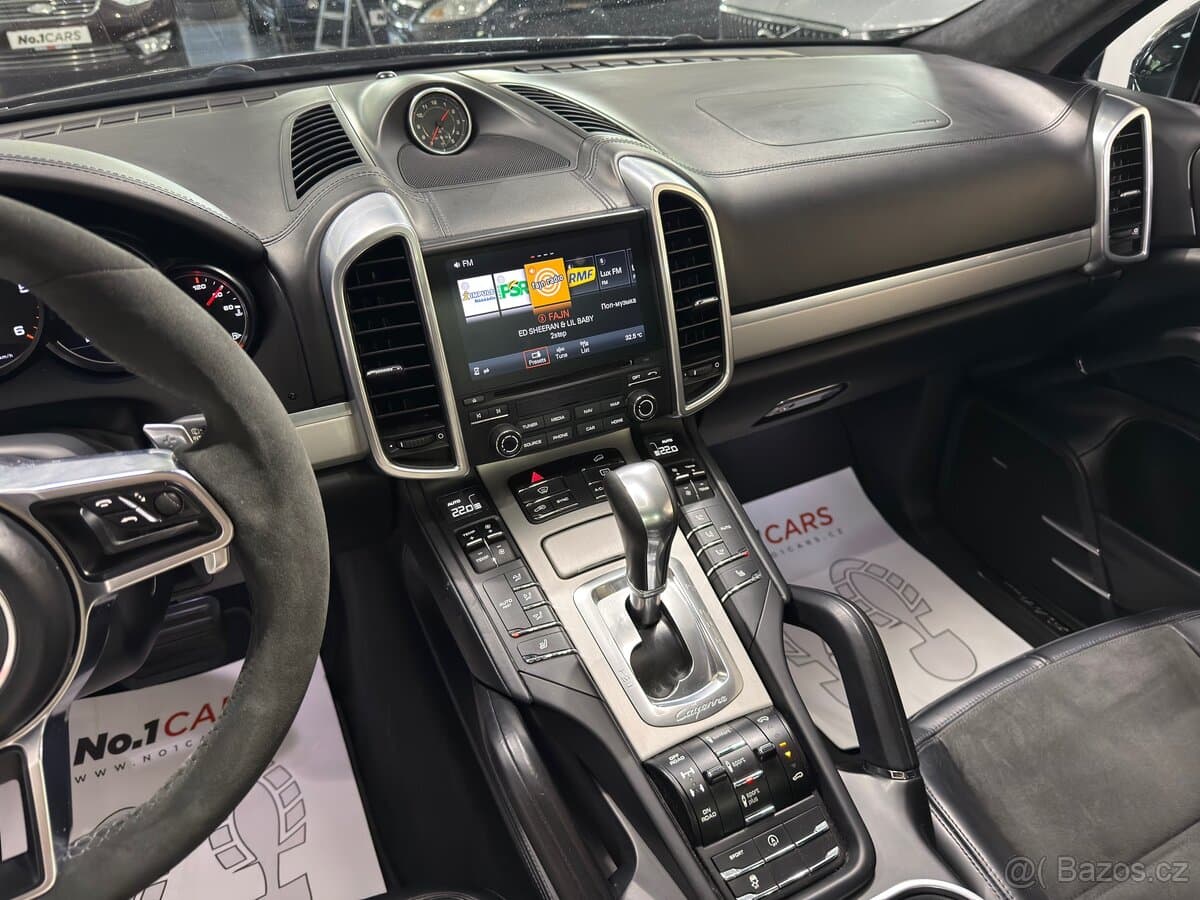 2016 Porsche CAYENNE - 8