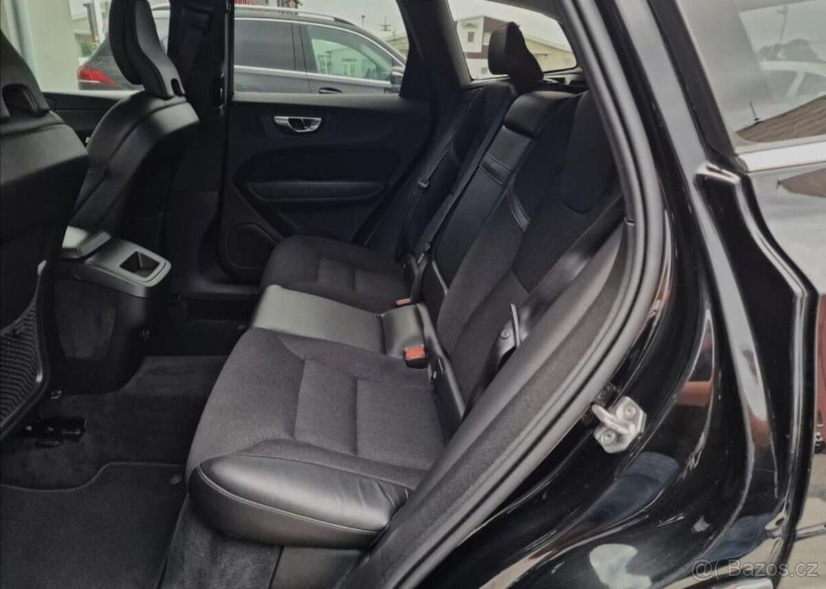 2021 Volvo XC60 - 8