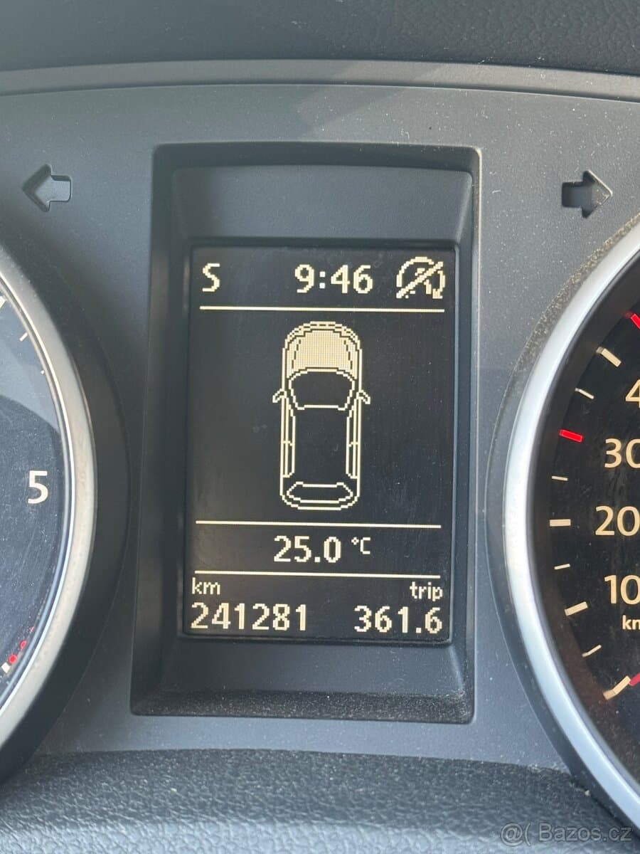Volkswagen GOLF - 8