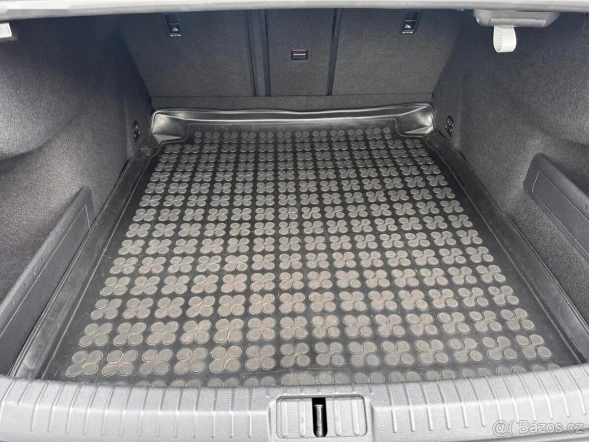 2015 Volkswagen PASSAT - 8