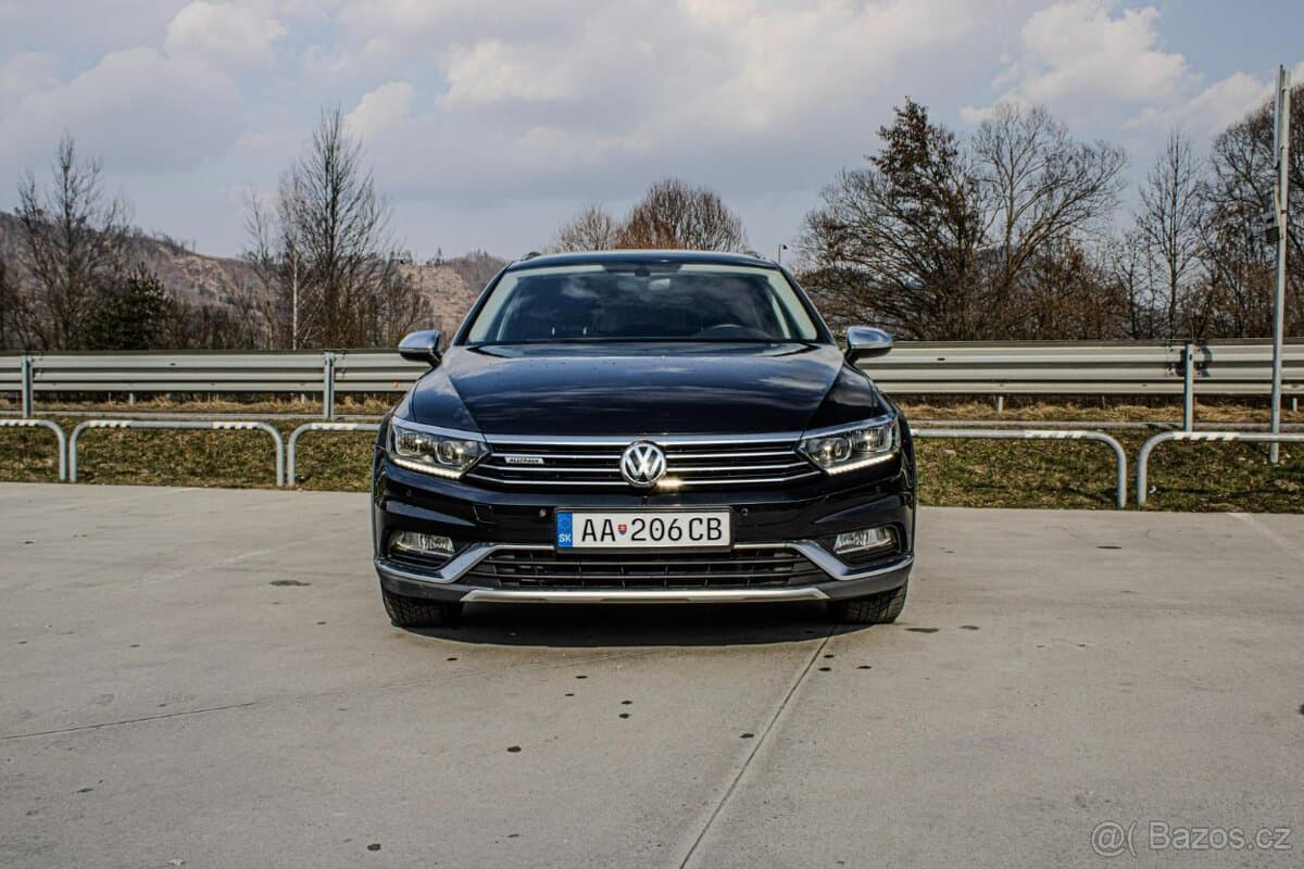 2017 Volkswagen PASSAT - 8