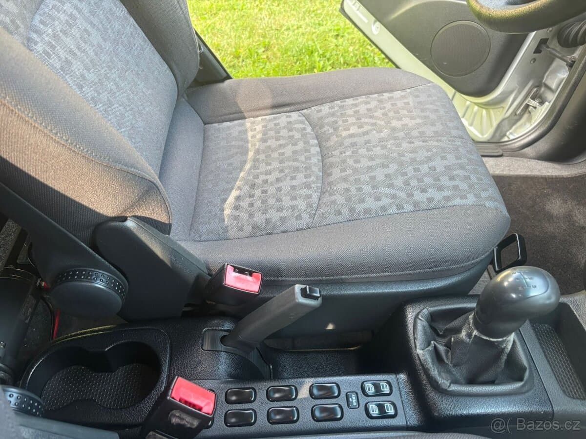 2006 Mercedes-Benz VANEO - 8
