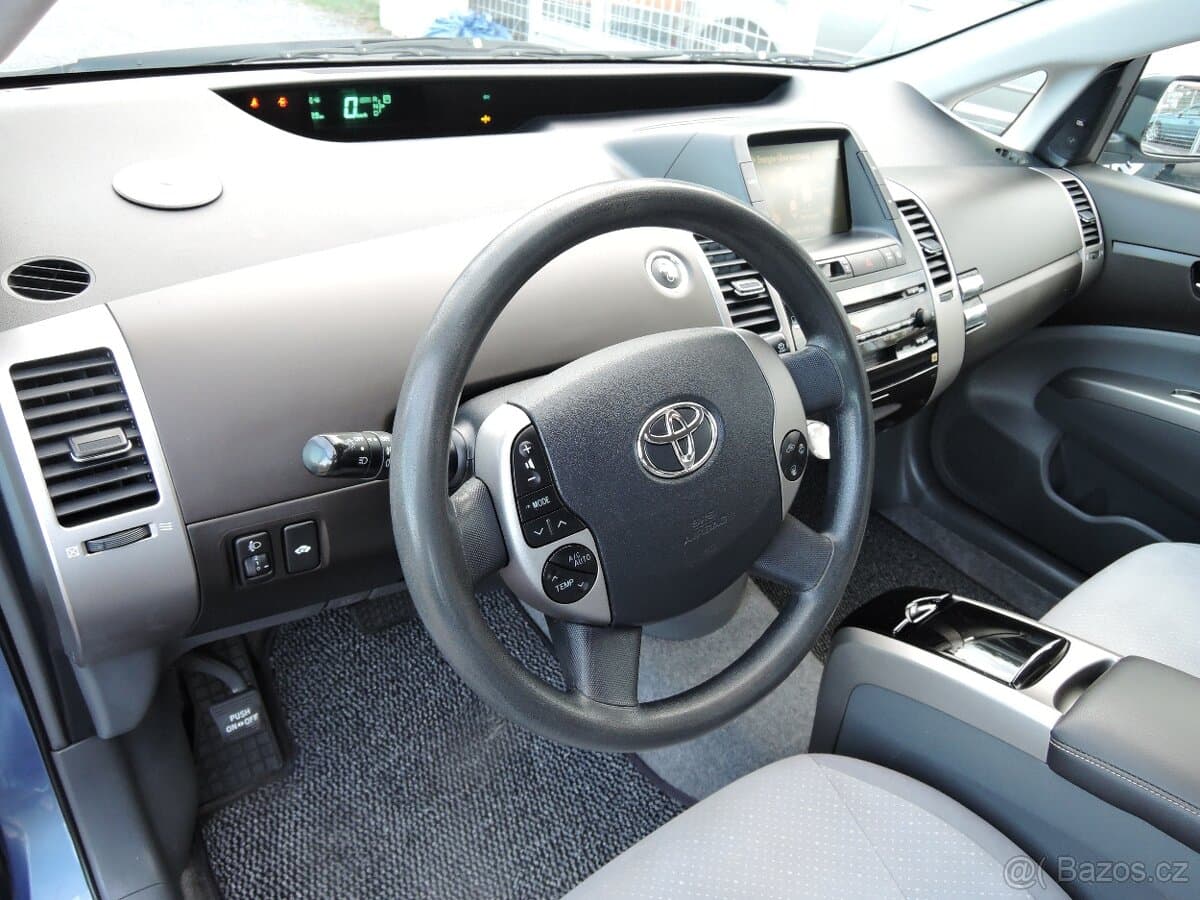 2005 Toyota PRIUS - 8