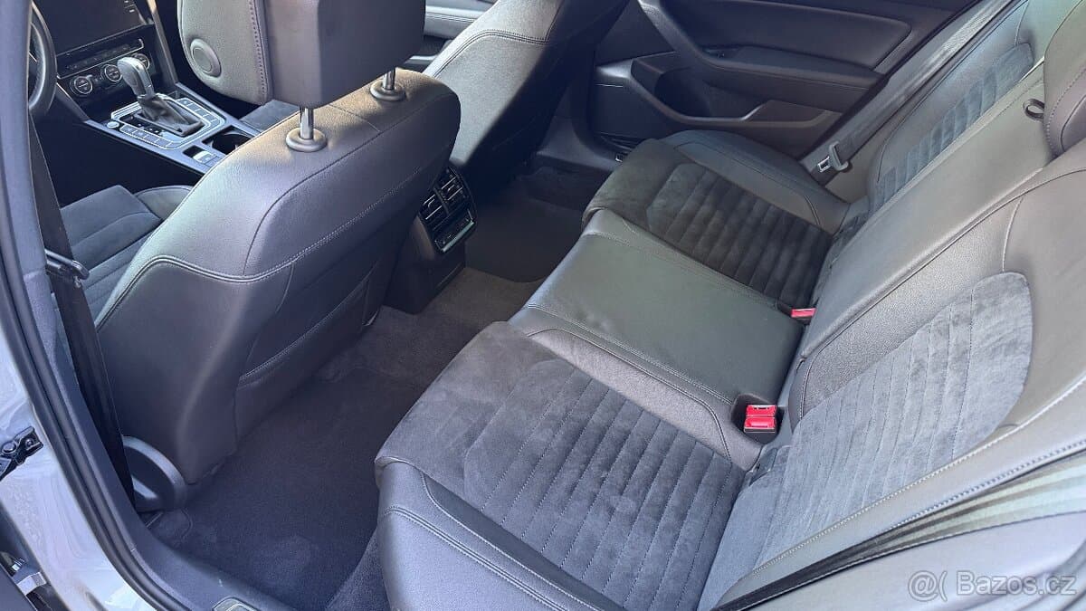 2018 Volkswagen PASSAT - 8