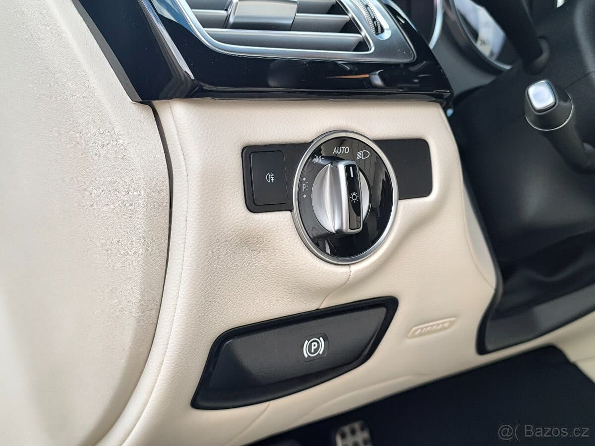 2016 Mercedes-Benz CLS - 8