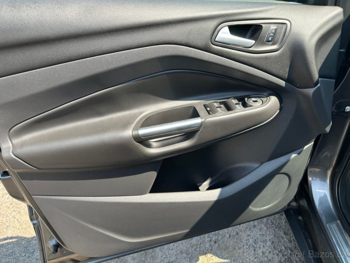 2017 Ford KUGA - 8