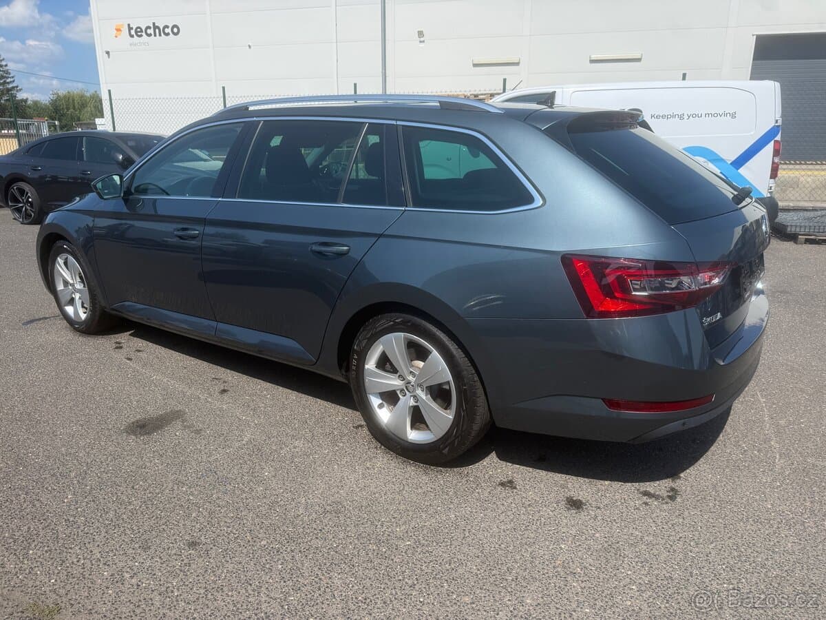 2018 Škoda SUPERB - 8