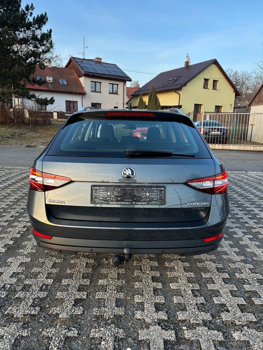 2019 Škoda SUPERB - 8