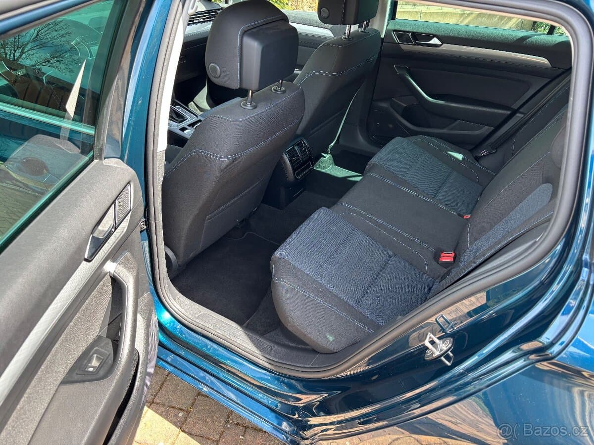 2022 Volkswagen PASSAT - 8
