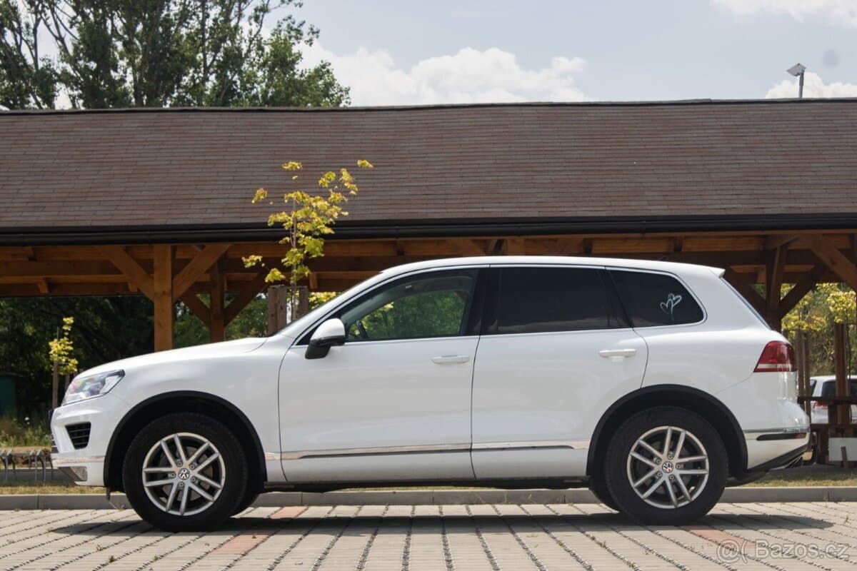 2017 Volkswagen TOUAREG - 8