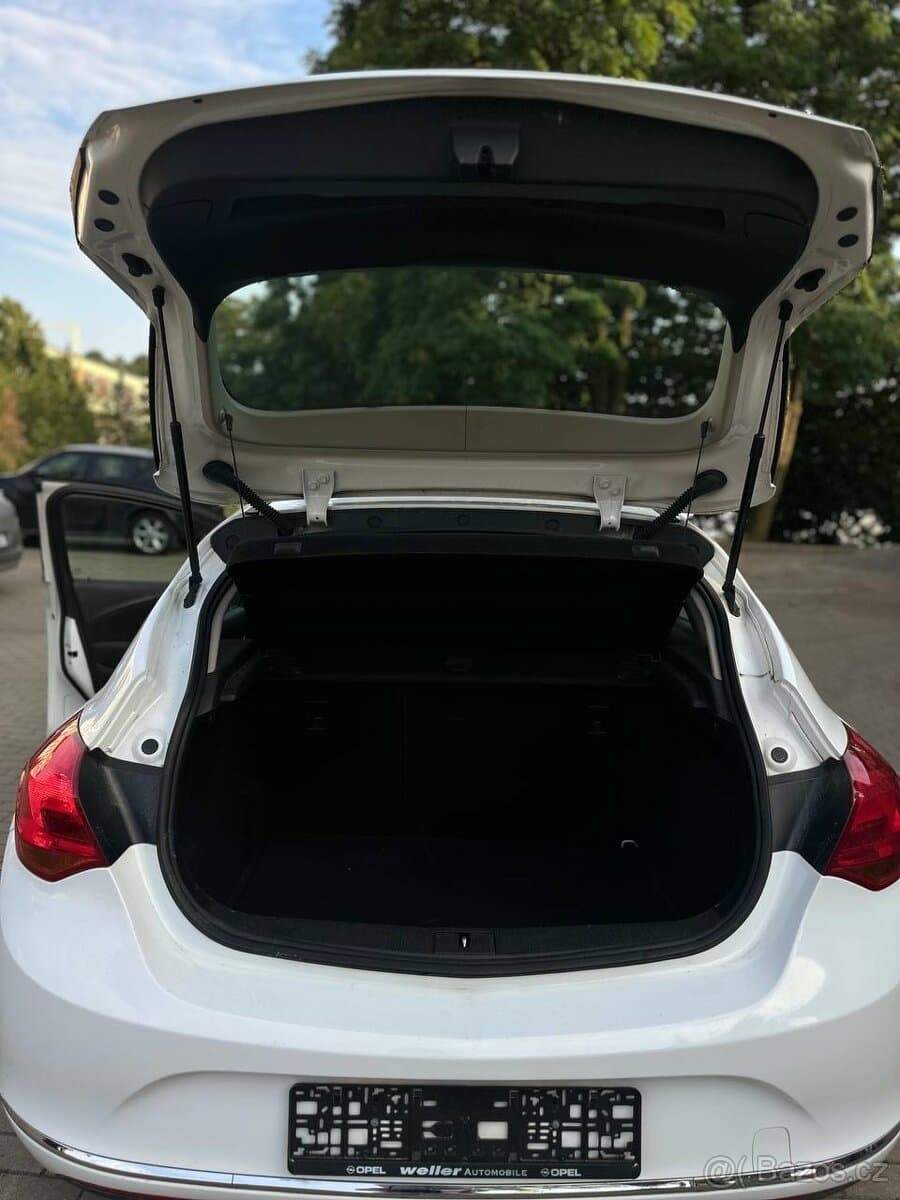 2013 Opel ASTRA - 8