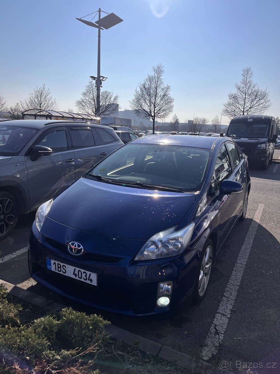Toyota PRIUS - 8