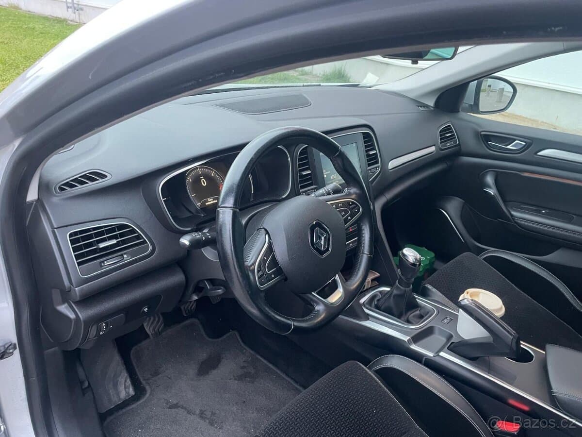2017 Renault MEGANE - 8