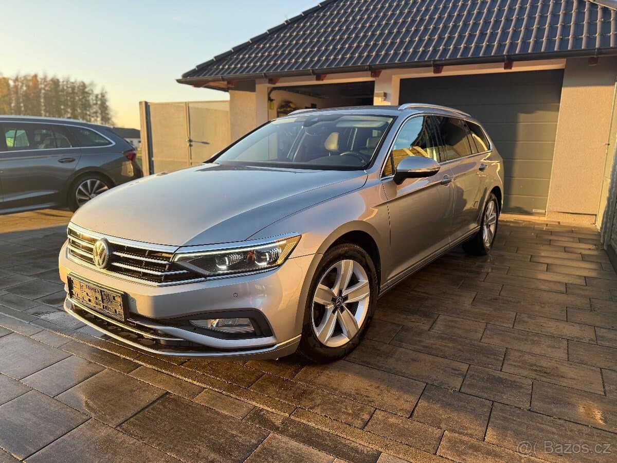 2020 Volkswagen PASSAT - 8