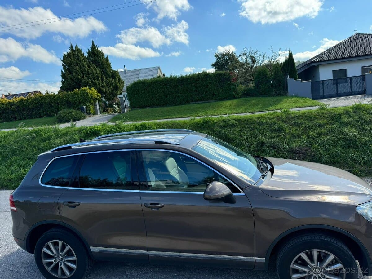 2014 Volkswagen TOUAREG - 8