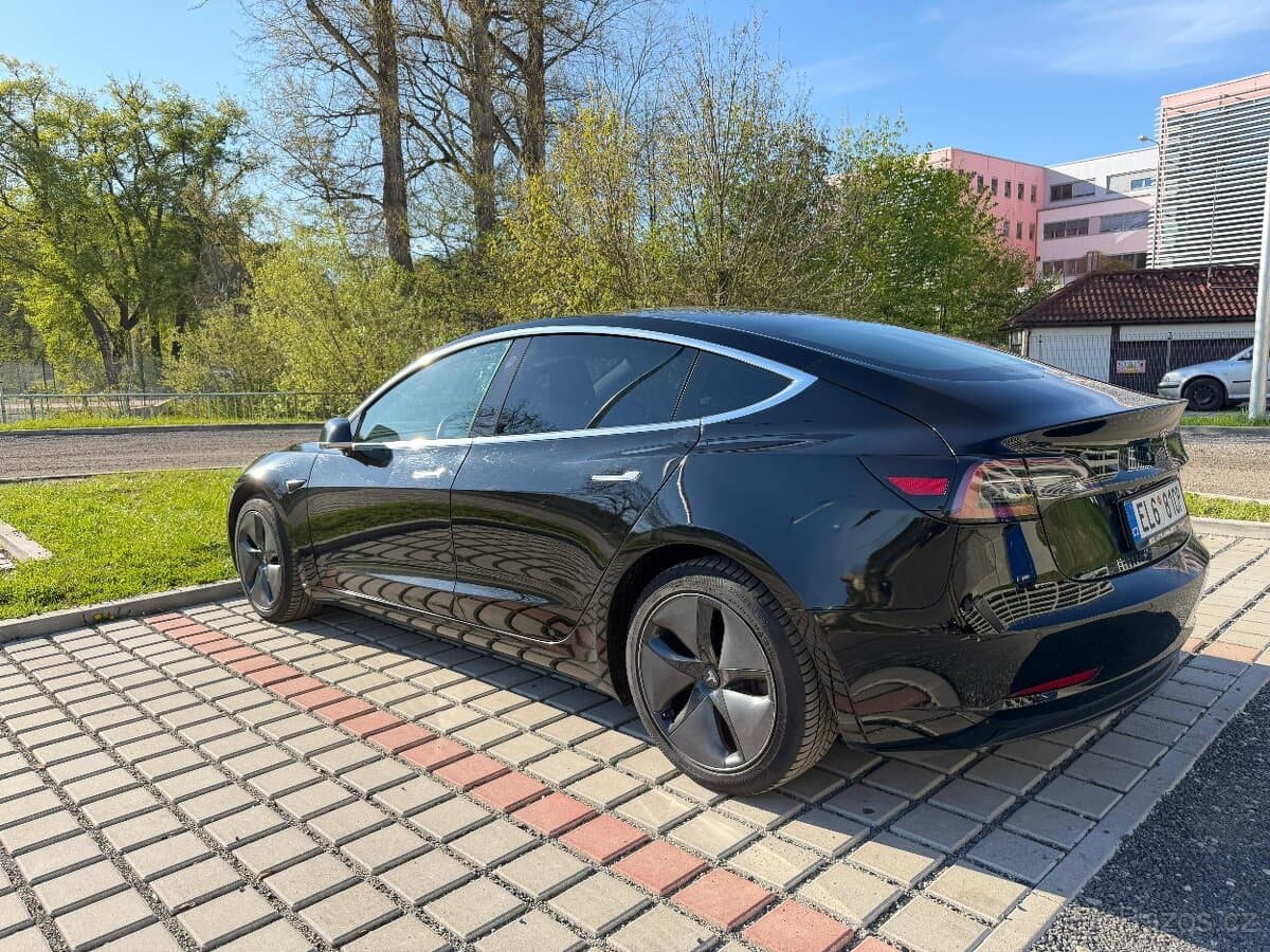 2019 Tesla MODEL 3 - 8