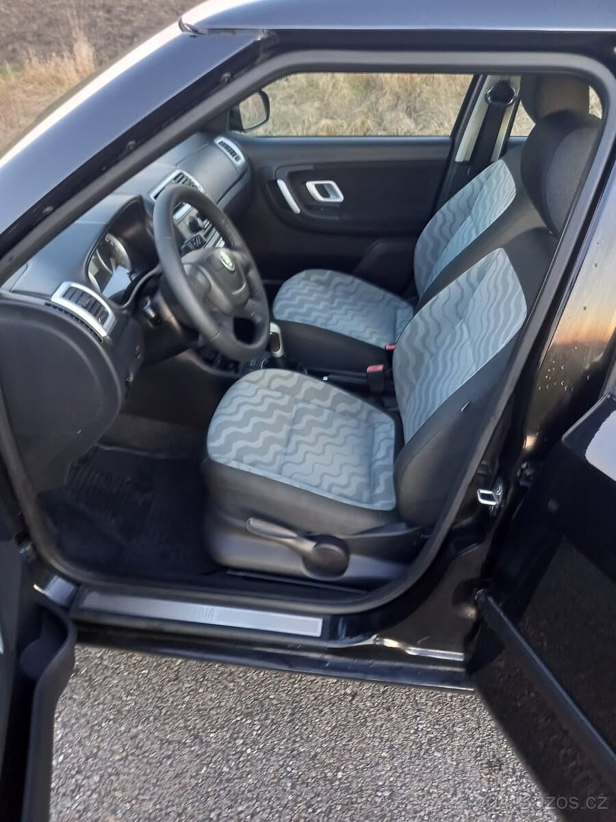 2010 Škoda FABIA - 8