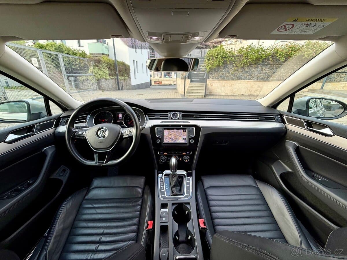 2016 Volkswagen PASSAT - 8