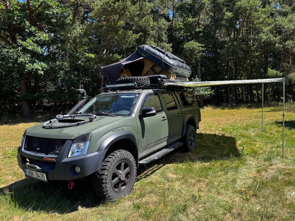 2010 Isuzu D-MAX - 8