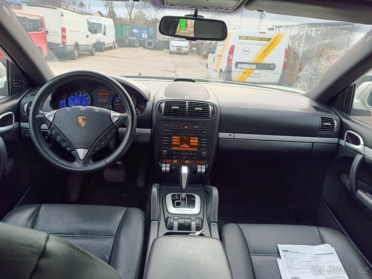 2008 Porsche CAYENNE - 8
