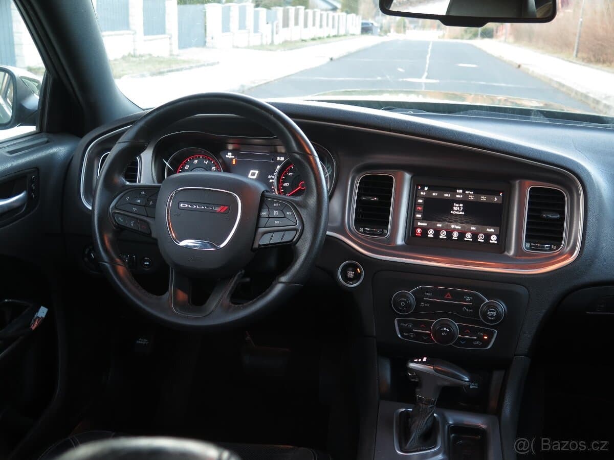 2020 Dodge CHARGER - 8