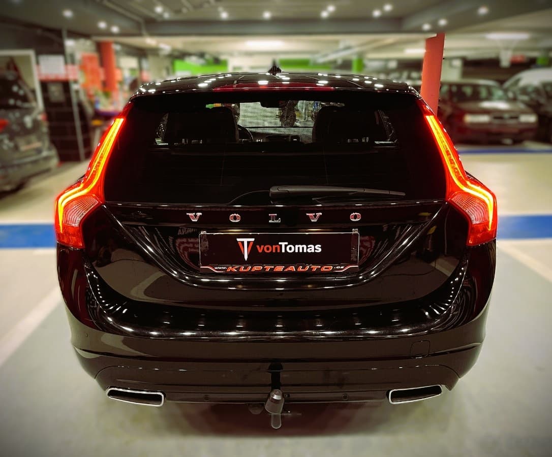 2018 Volvo V60 - 8