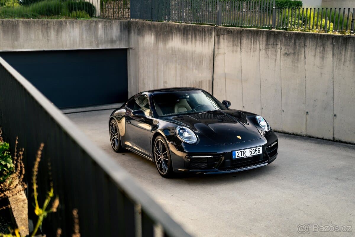 2023 Porsche 911 - 8