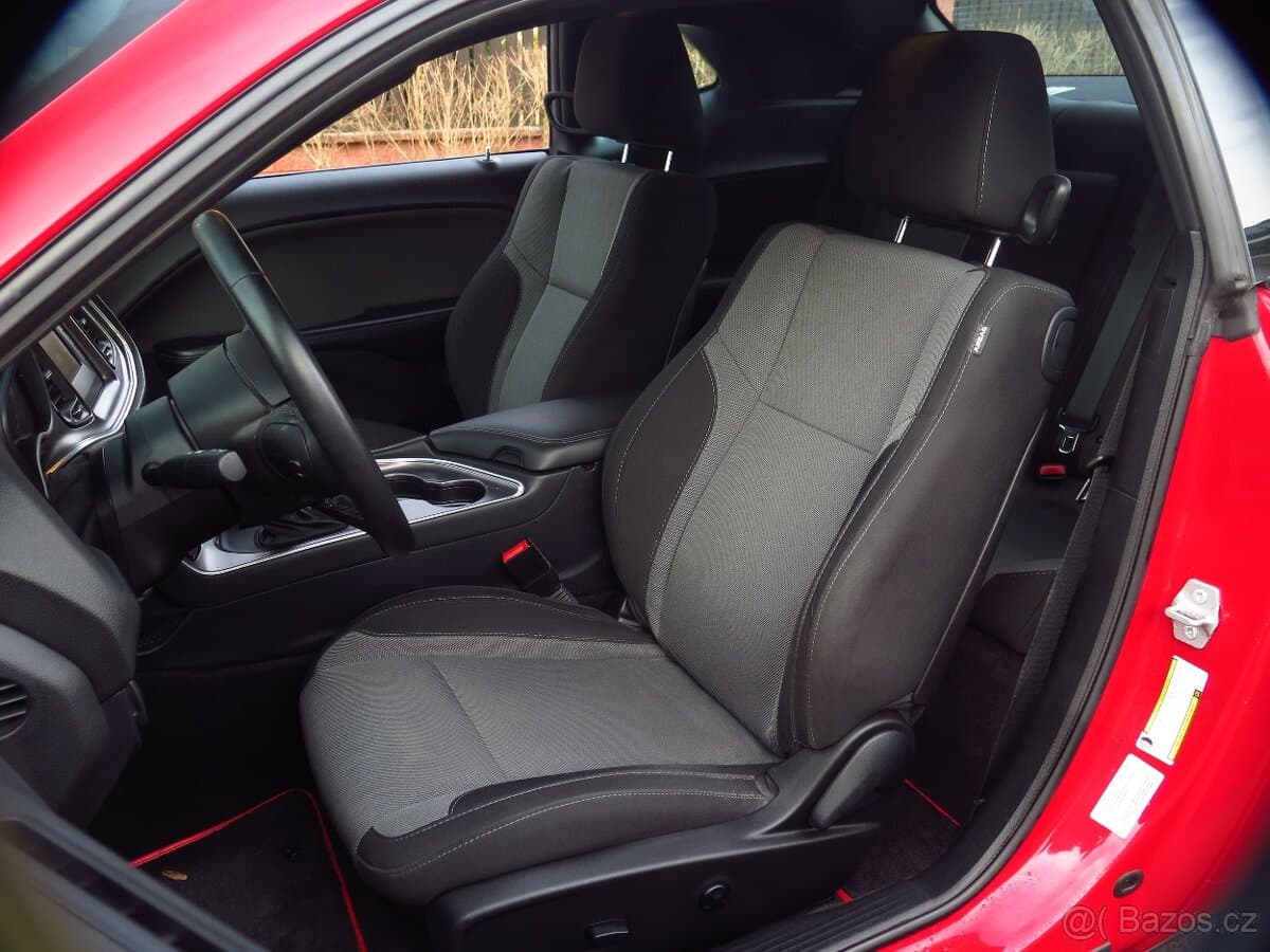 2016 Dodge CHALLENGER - 8