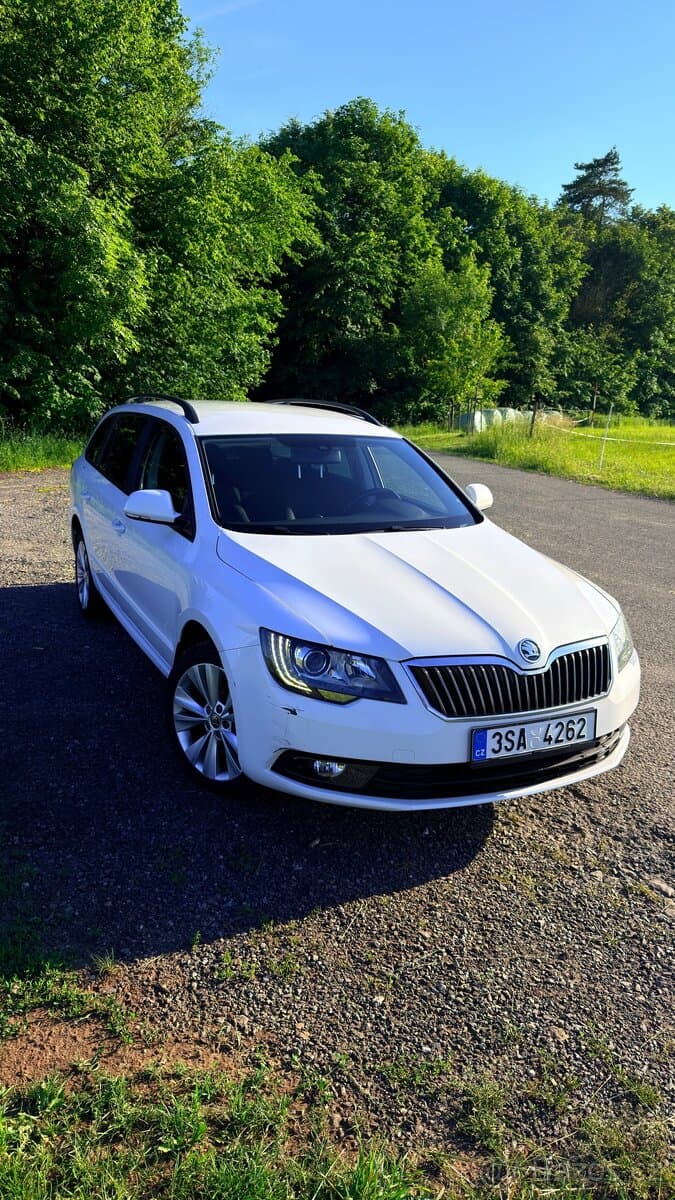 2013 Škoda SUPERB - 8
