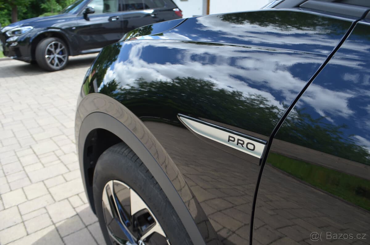 2023 Volkswagen ID.4 - 8
