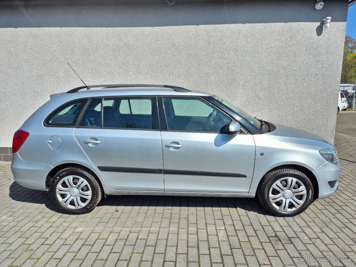 2010 Škoda FABIA - 8