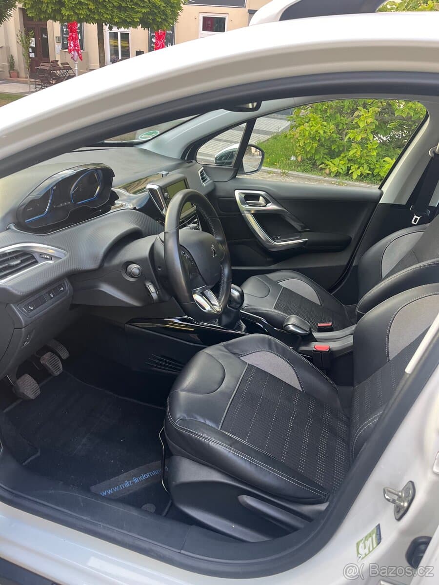 2015 Peugeot 2008 - 8