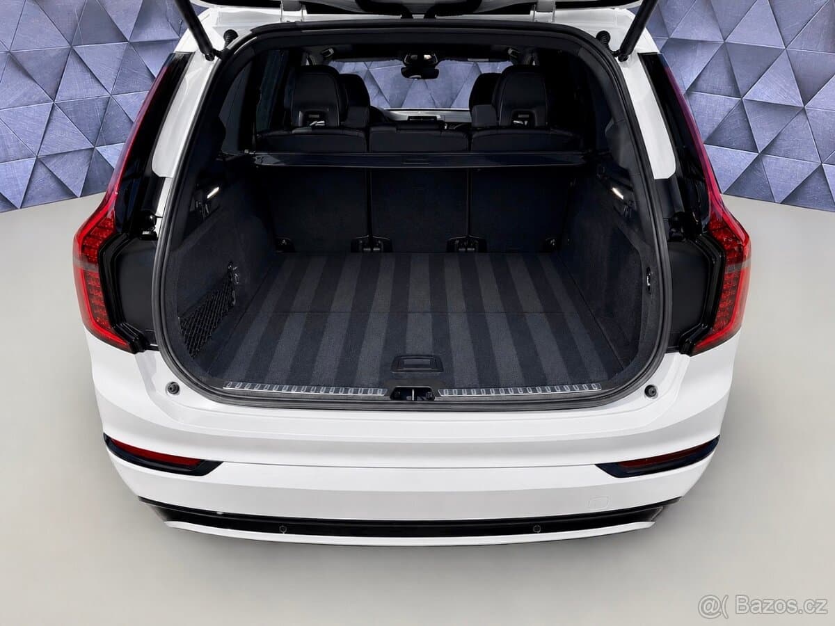 2026 Volvo XC90 - 8