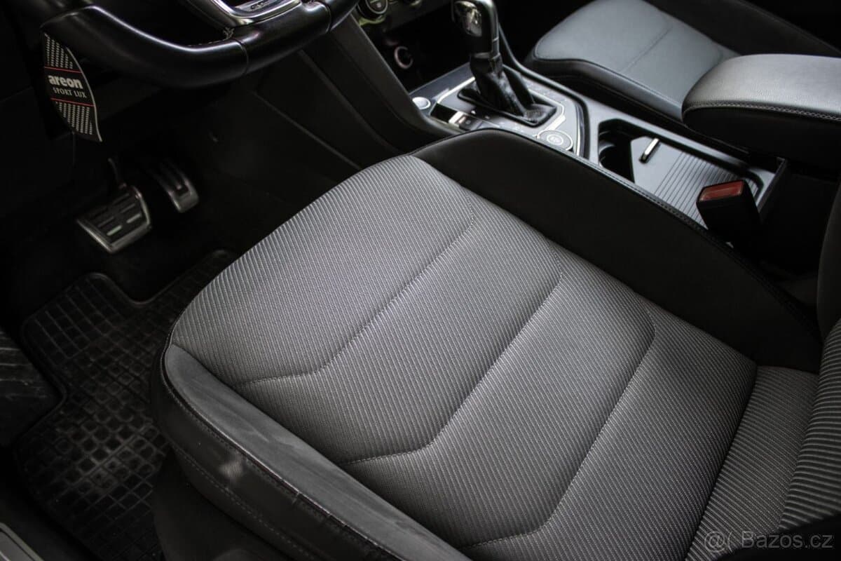 2017 Volkswagen TIGUAN - 8