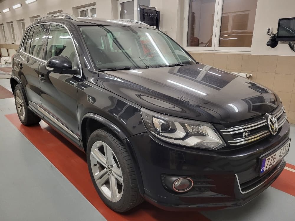 2015 Volkswagen TIGUAN - 8