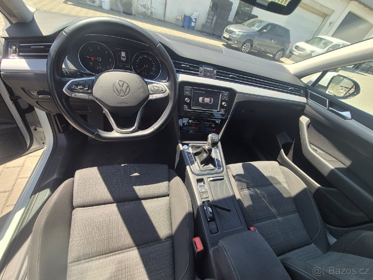 2021 Volkswagen PASSAT - 8