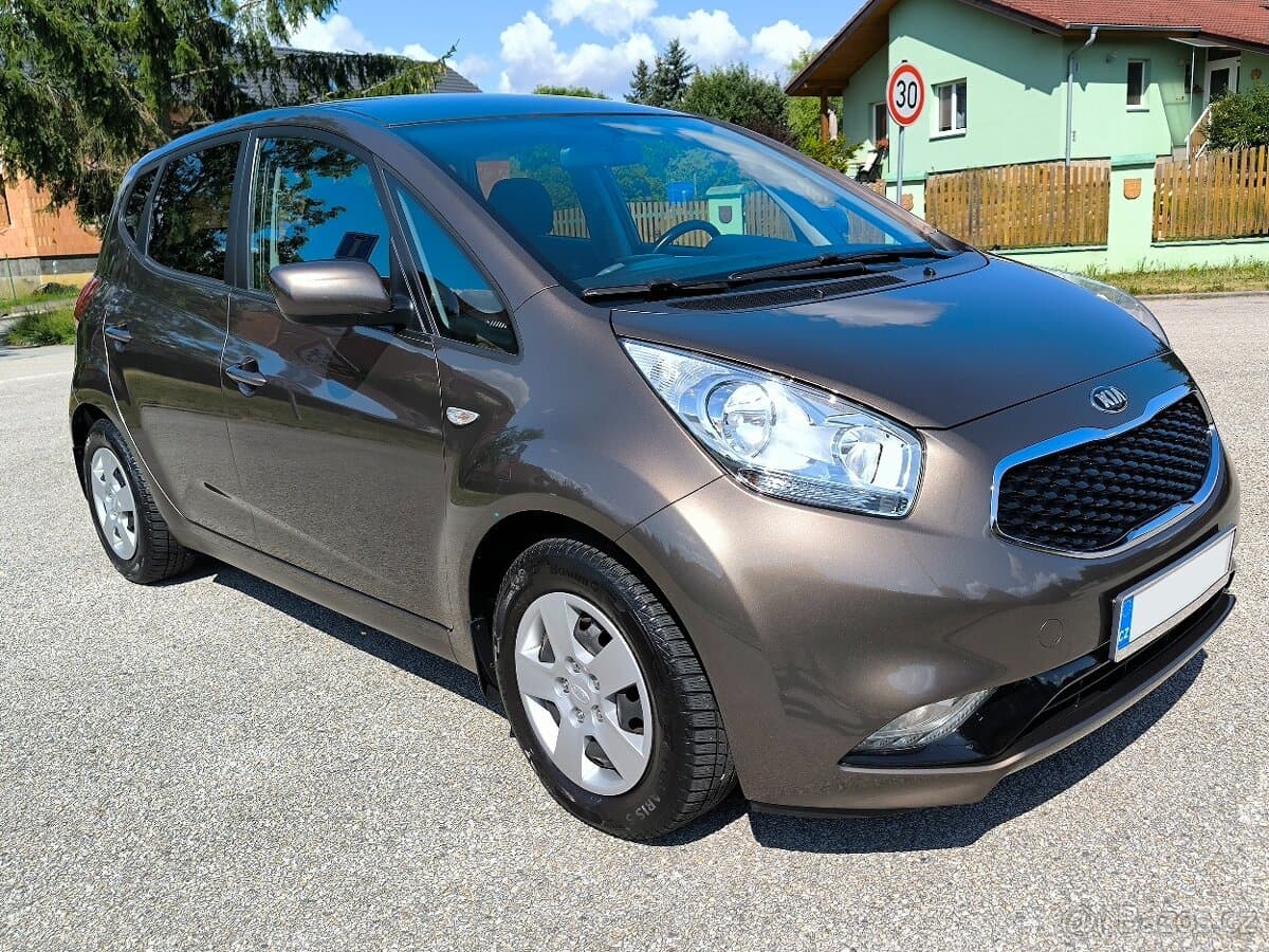 2017 Kia VENGA - 8