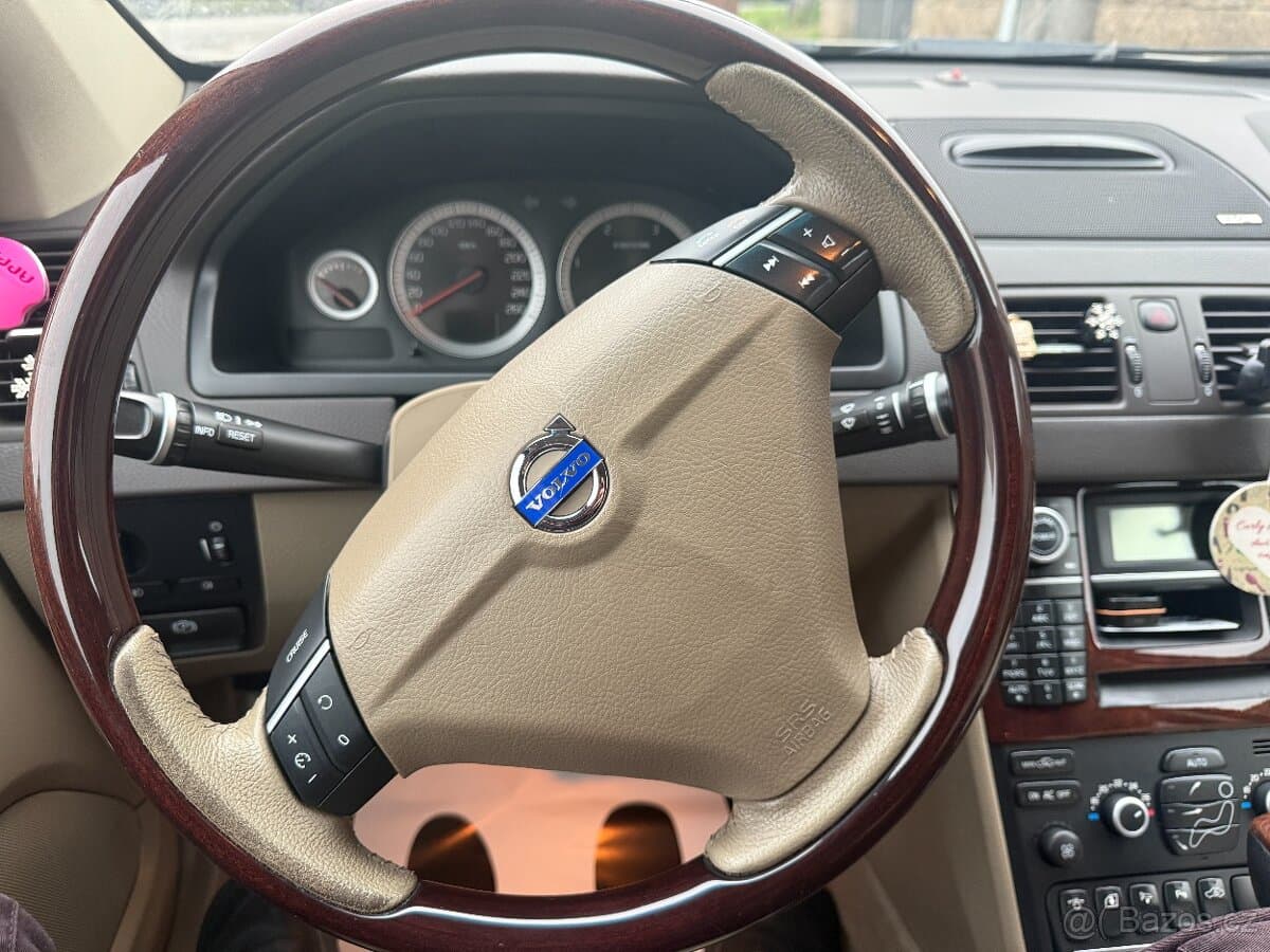 2011 Volvo XC90 - 8