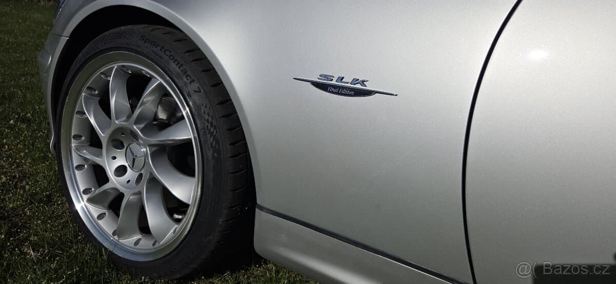 2004 Mercedes-Benz SL - 8