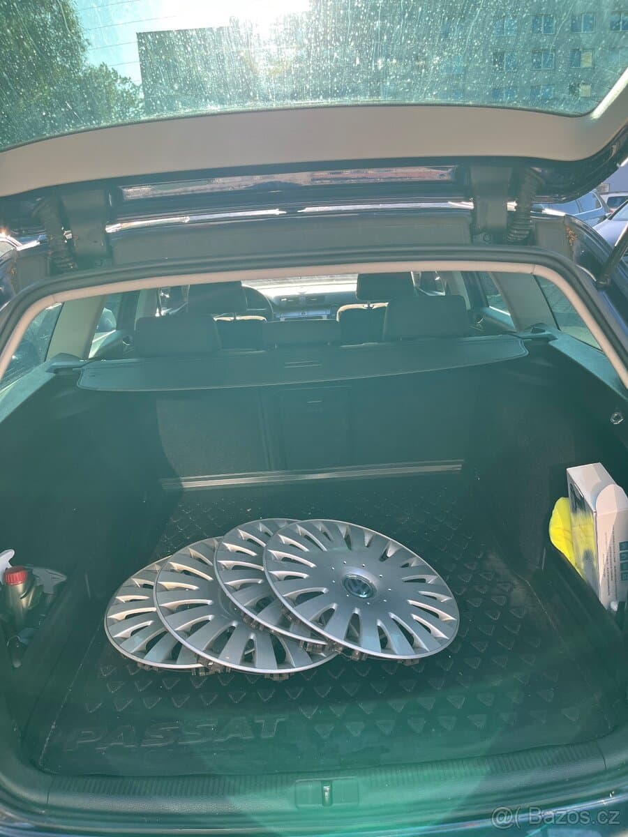 2009 Volkswagen PASSAT - 8