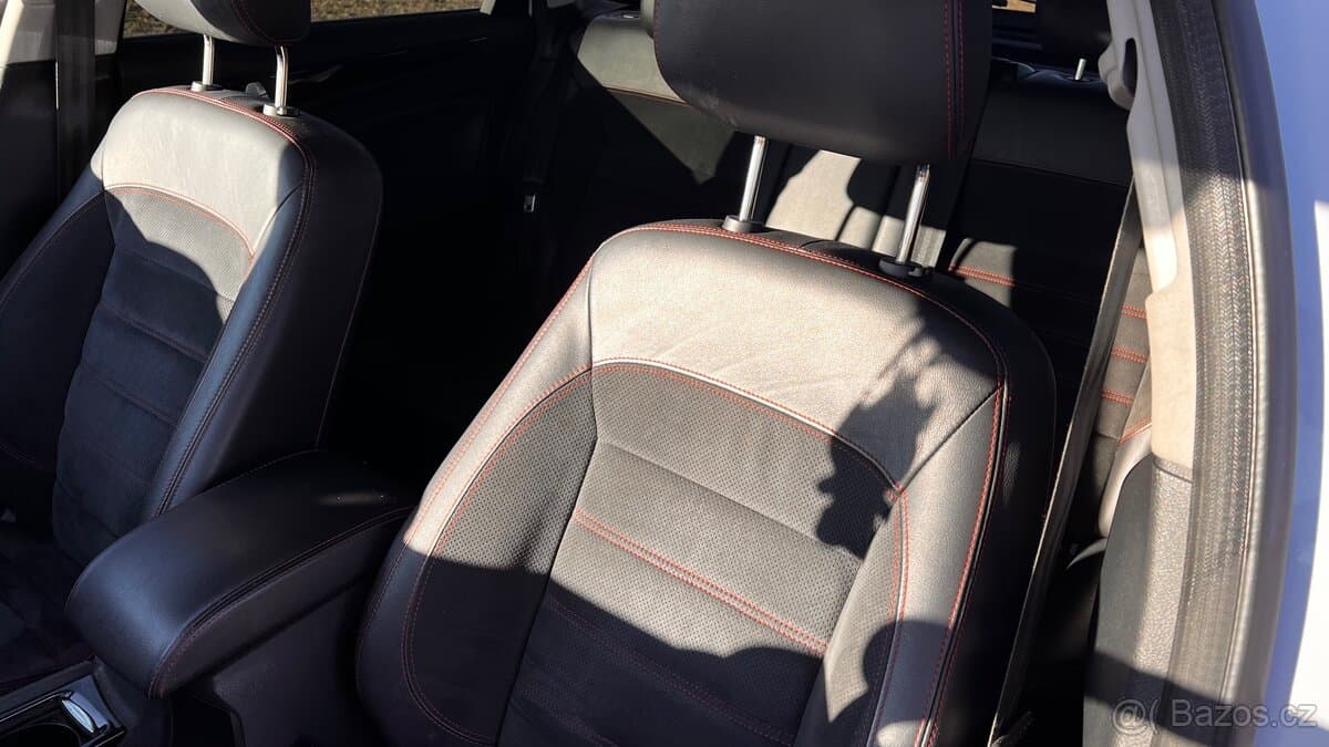 2011 Ford MONDEO - 8