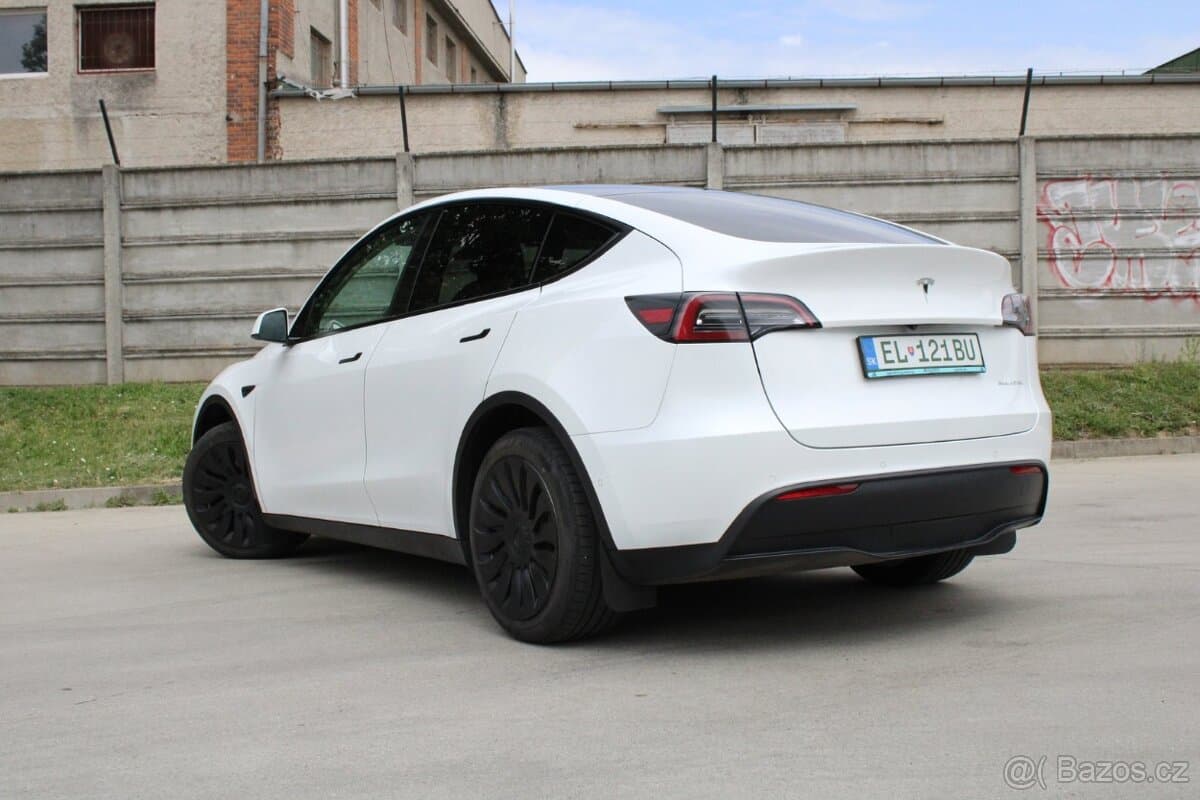 2021 Tesla MODEL Y - 8