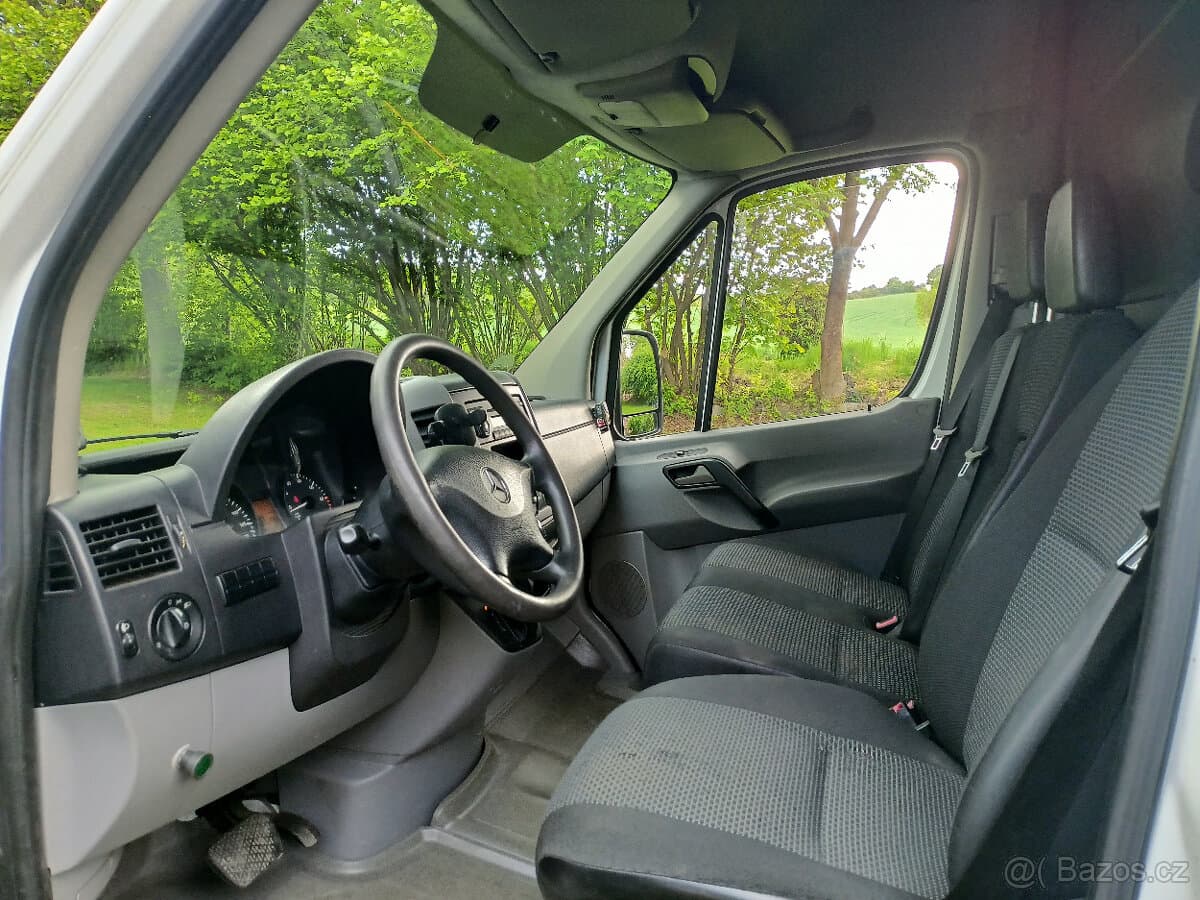 2012 Mercedes-Benz SPRINTER - 8